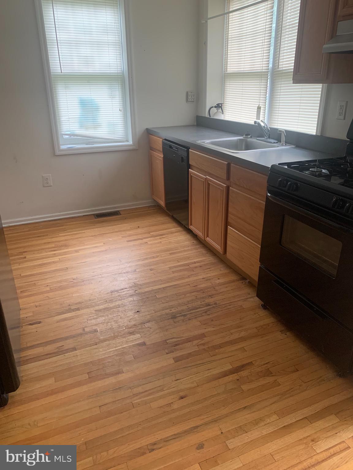 3120 Sumter Road Camden, NJ 08104 - Photo 5 of 10 Kitchen view 2