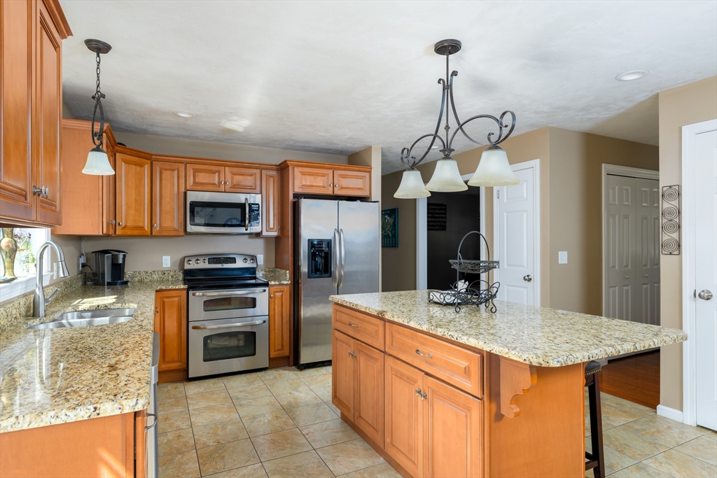 248 Pleasantdale Road Rutland, MA 01543 - Photo 4 of 27