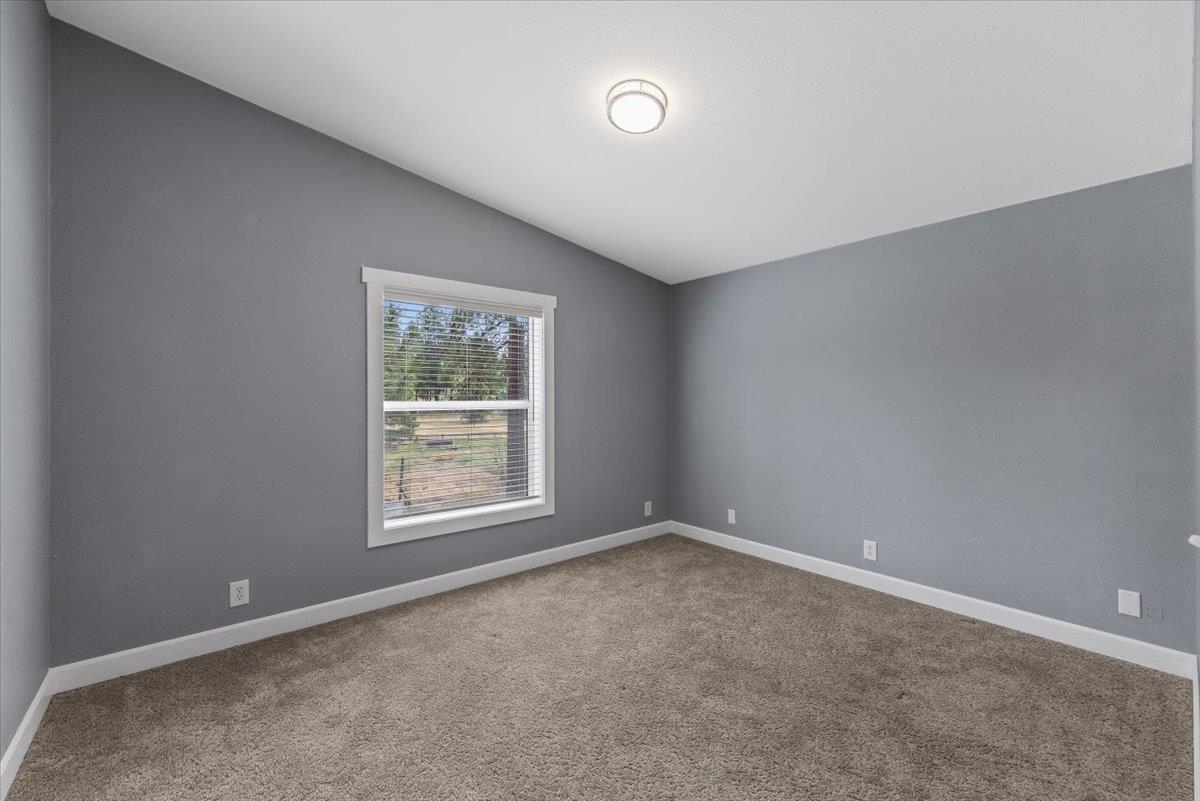 7527 West Greenwood Road Spokane, WA 99224 - Photo 16 of 29
