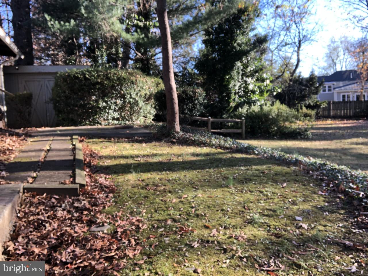 2927 Meadow View Road Falls Church, VA 22042 - Photo 8 of 25 Gallery Image 8