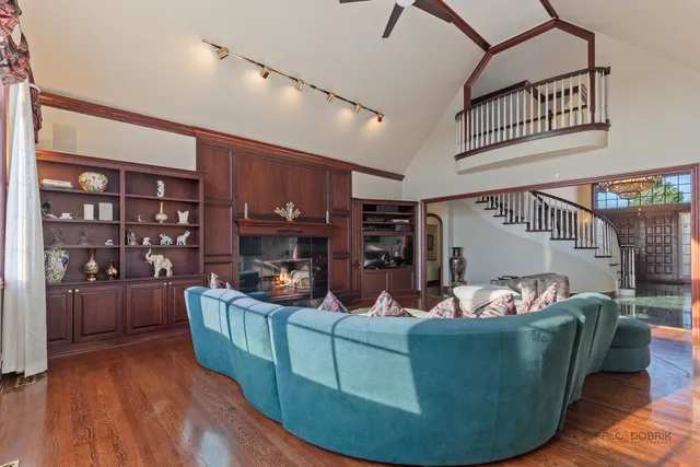 a bed room with a bed and a fireplace