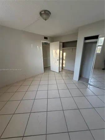 $1,990 | 1830 Dixianna Street, Unit 406, Hollywood, FL 33020