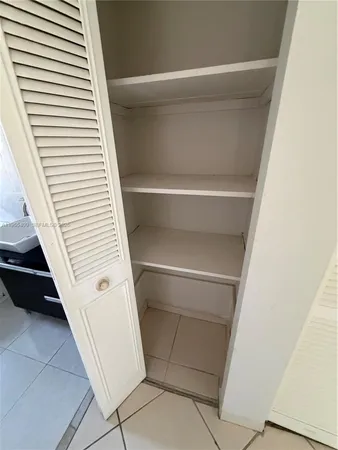 $1,990 | 1830 Dixianna Street, Unit 406, Hollywood, FL 33020