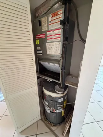 $1,990 | 1830 Dixianna Street, Unit 406, Hollywood, FL 33020