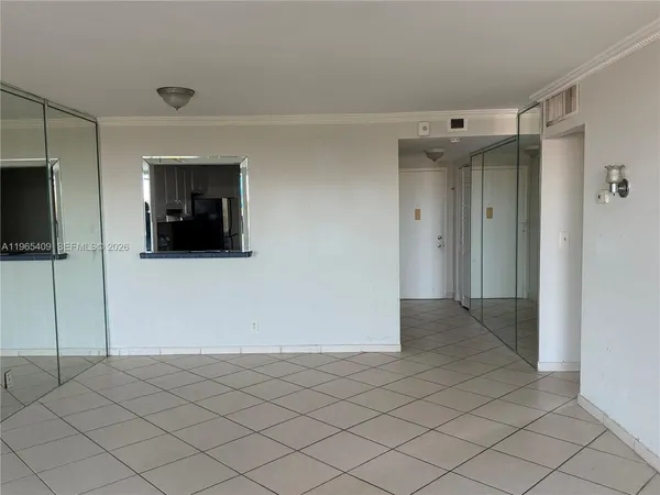 $1,990 | 1830 Dixianna Street, Unit 406, Hollywood, FL 33020