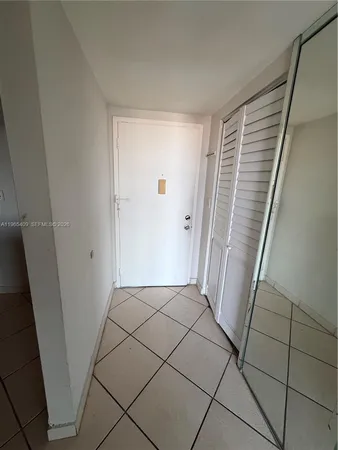 $1,990 | 1830 Dixianna Street, Unit 406, Hollywood, FL 33020