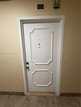 $1,990 | 1830 Dixianna Street, Unit 406, Hollywood, FL 33020