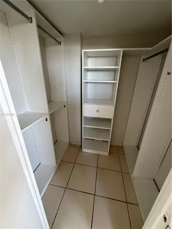 $1,990 | 1830 Dixianna Street, Unit 406, Hollywood, FL 33020