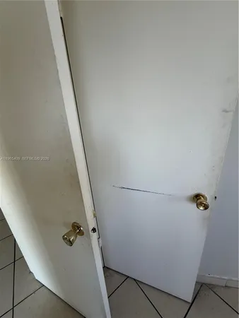 $1,990 | 1830 Dixianna Street, Unit 406, Hollywood, FL 33020