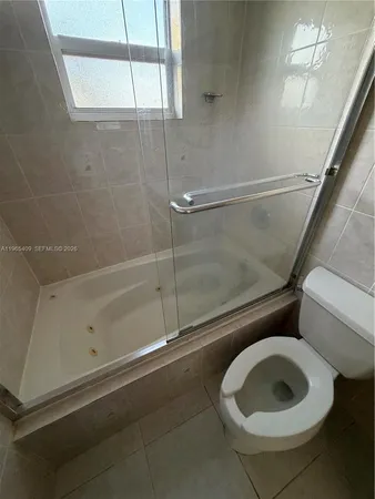 $1,990 | 1830 Dixianna Street, Unit 406, Hollywood, FL 33020