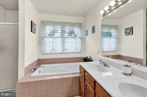 $329,000 | 148 Wellington Court, Reading, PA 19606