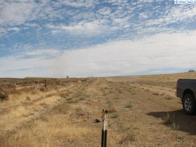24 State Route Moxee, WA 98936 - Photo 4 of 12 Gallery Image 4