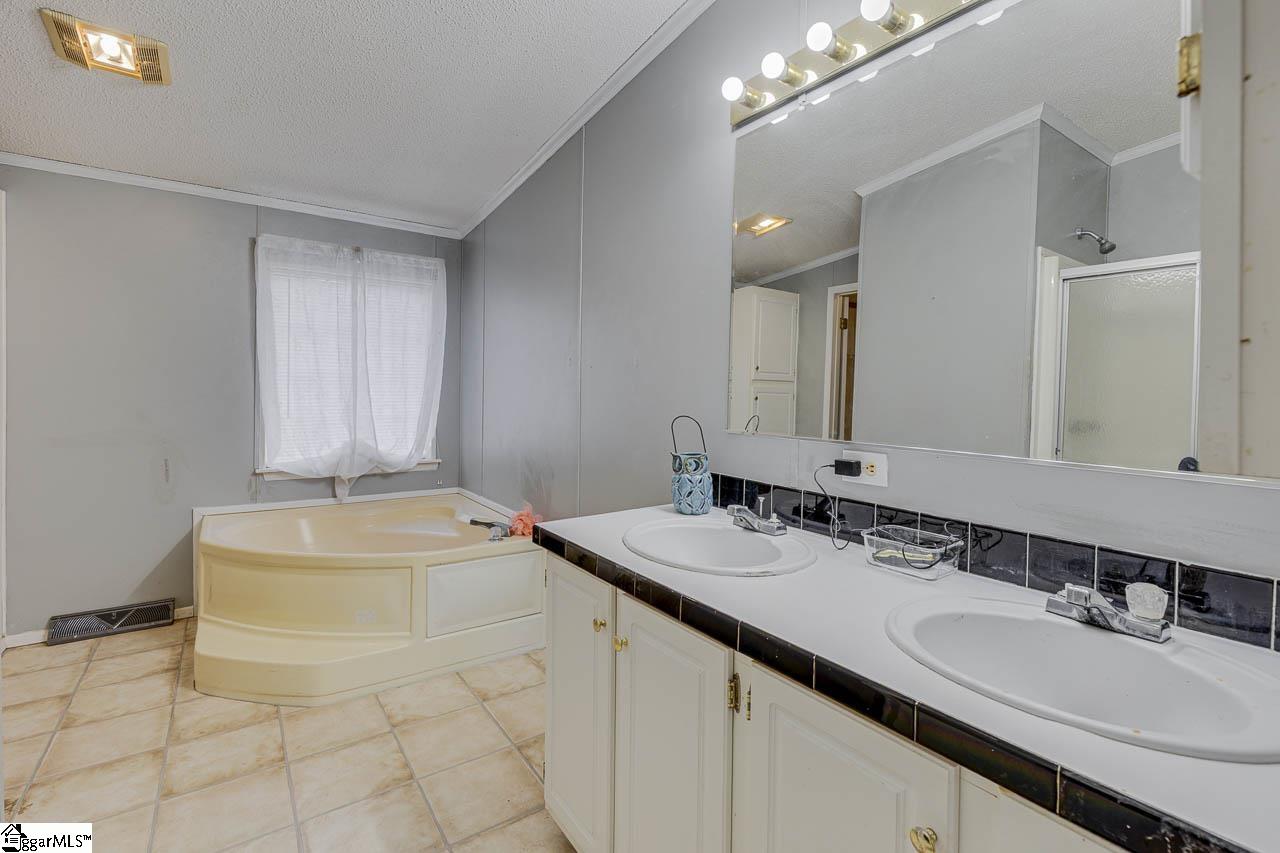 539 Sparrow Road Clinton, SC 29325 - Photo 15 of 32