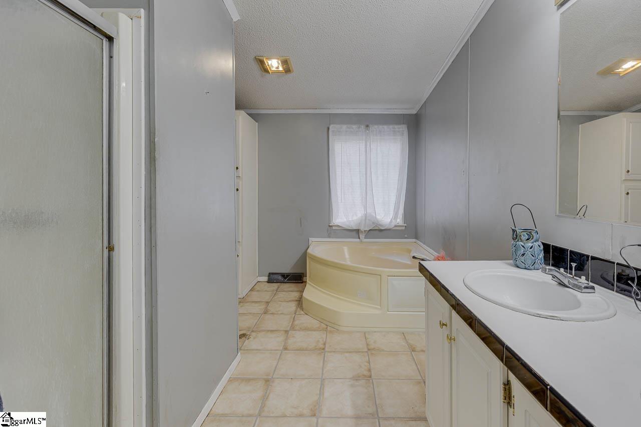 539 Sparrow Road Clinton, SC 29325 - Photo 16 of 32