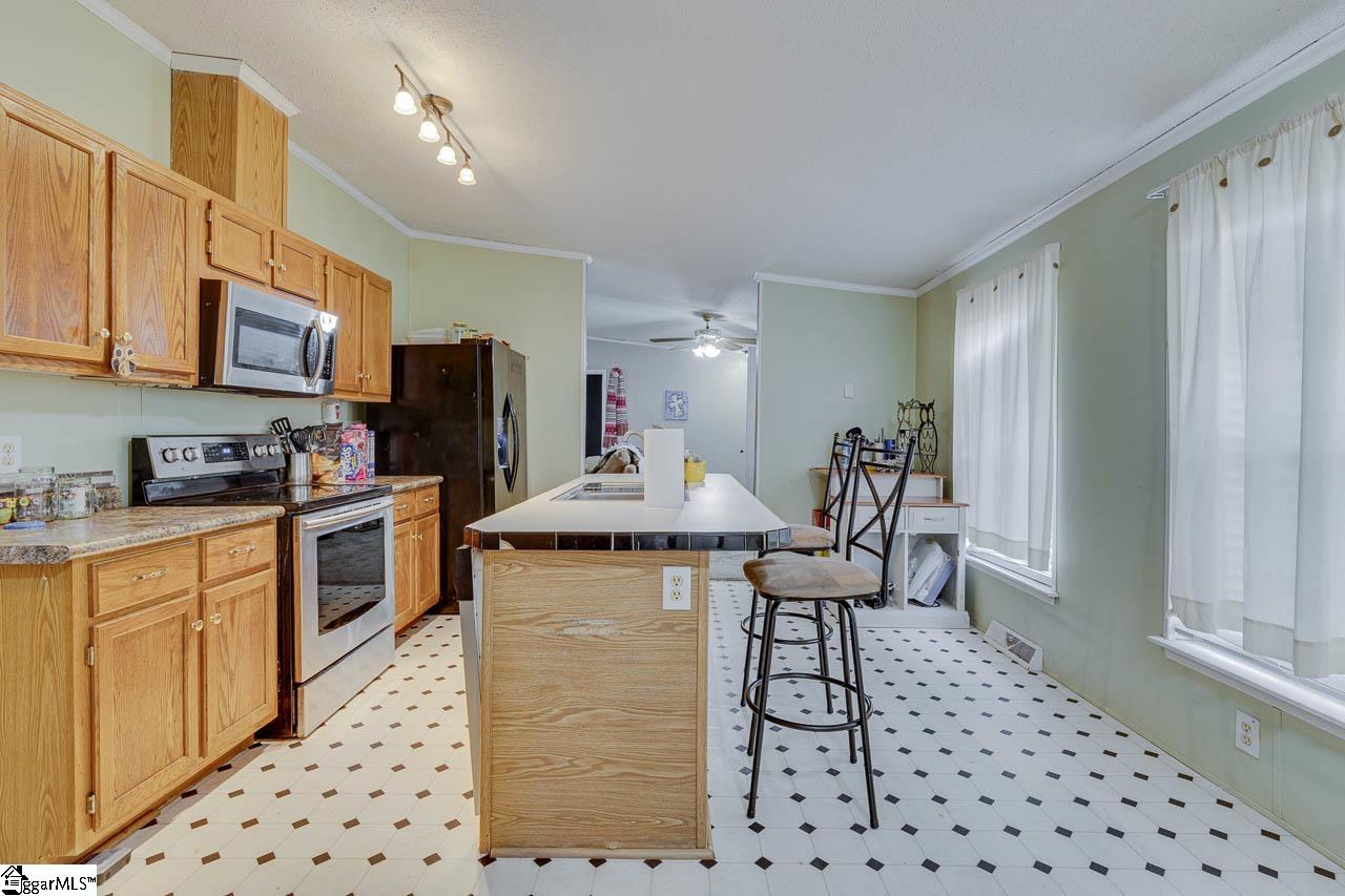 539 Sparrow Road Clinton, SC 29325 - Photo 6 of 32