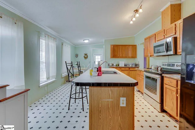 $220,000 | 539 Sparrow Road, Clinton, SC 29325