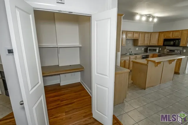 $1,700 | 809 Summer Breeze Drive, Unit 1601, Baton Rouge, LA 70810