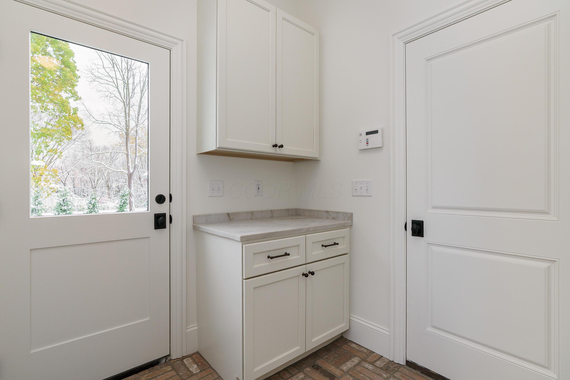 2681 Lane Road Columbus, OH 43220 - Photo 35 of 88 Mud Room