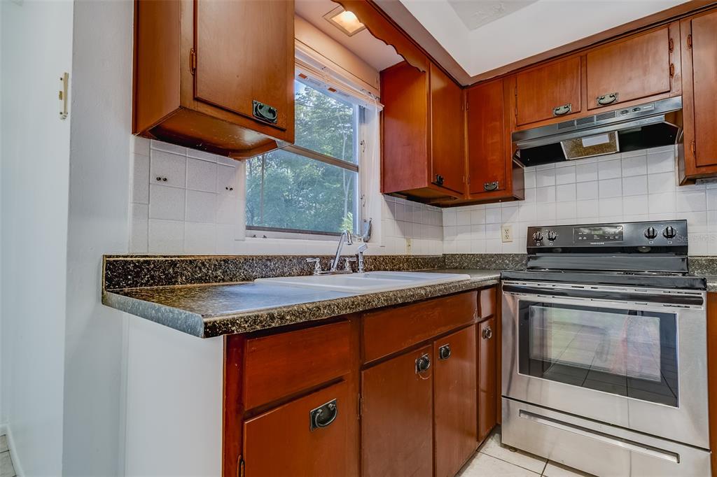 5553 Mallow Street New Port Richey, FL 34652 - Photo 11 of 41 Gallery Image 11