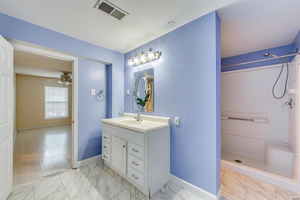 1762 Spring View Terrace Ballwin, MO 63021 - Photo 33 of 39