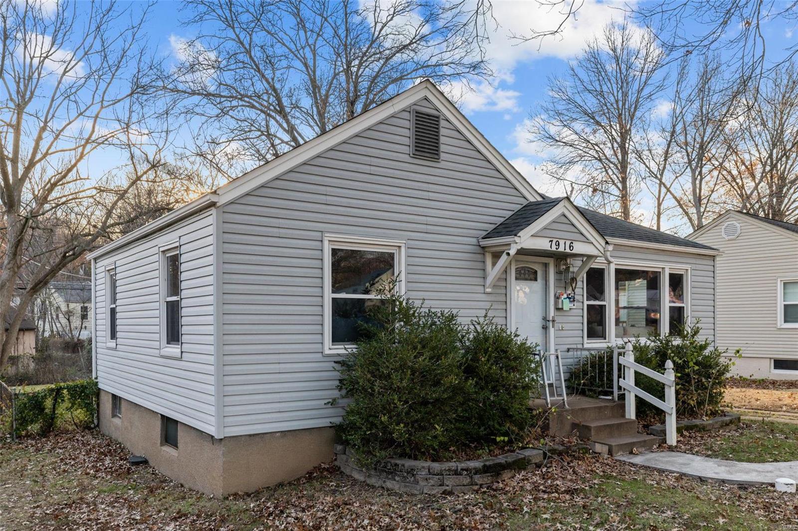 7916 Underhill Drive St. Louis, MO 63133 - Photo 3 of 45