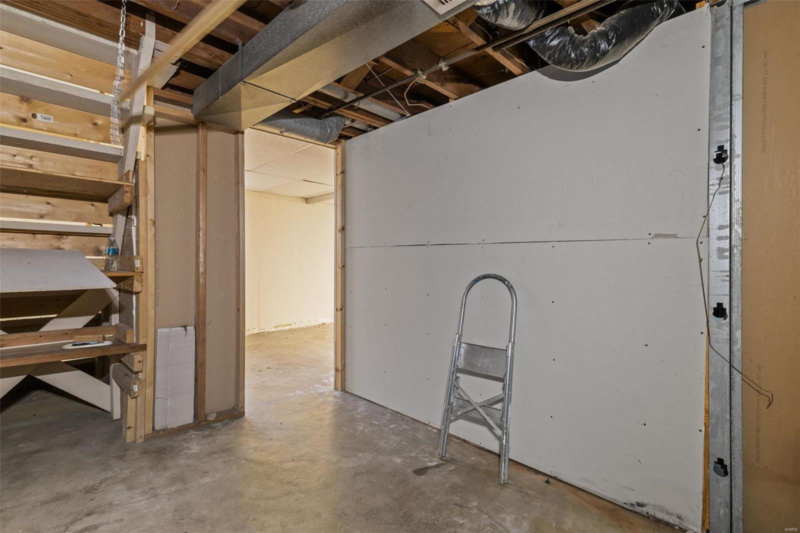 7916 Underhill Drive St. Louis, MO 63133 - Photo 37 of 45