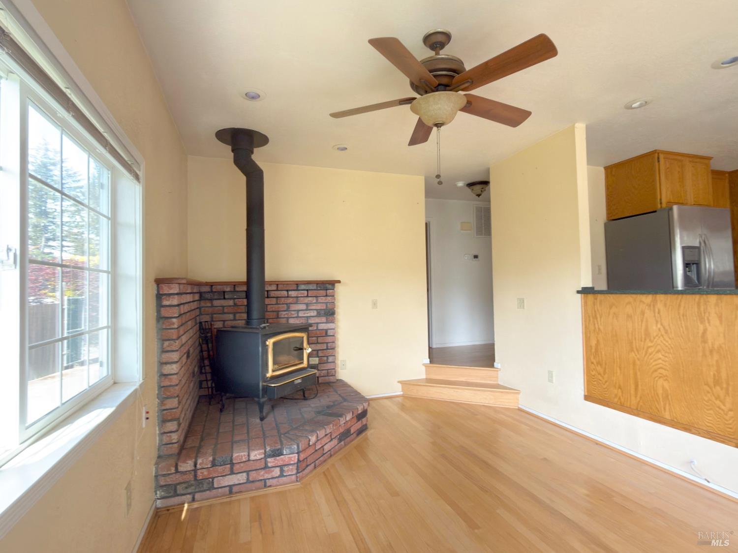 27009 Hawk Court Willits, CA 95490 - Photo 7 of 31
