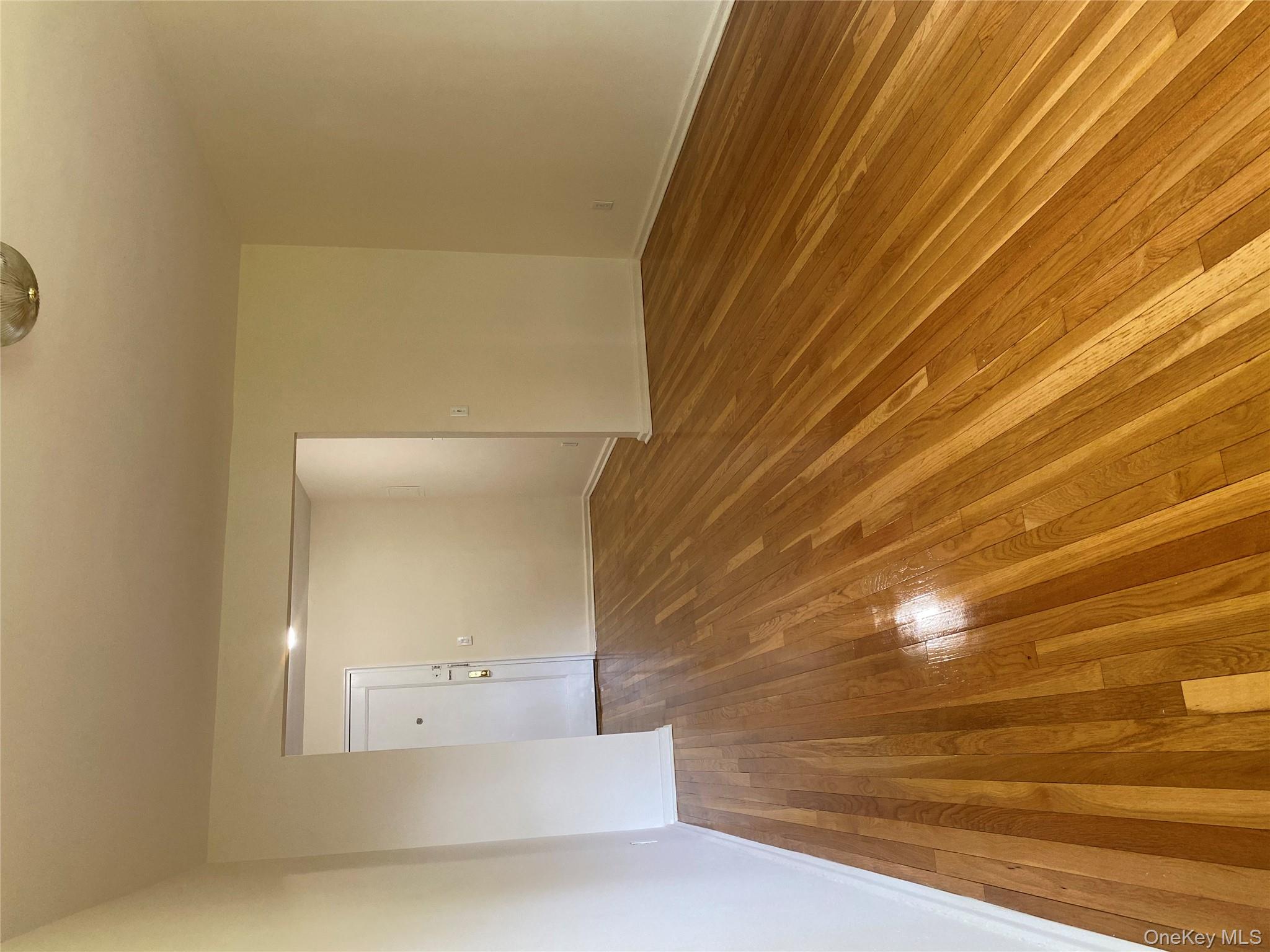 50 South Middle Neck Road, Unit 1B Great Neck, NY 11021 - Photo 4 of 11 a view of empty room