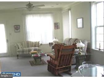 401 Ruth Court Harleysville, PA 19438 - Photo 4 of 11 Living Room
