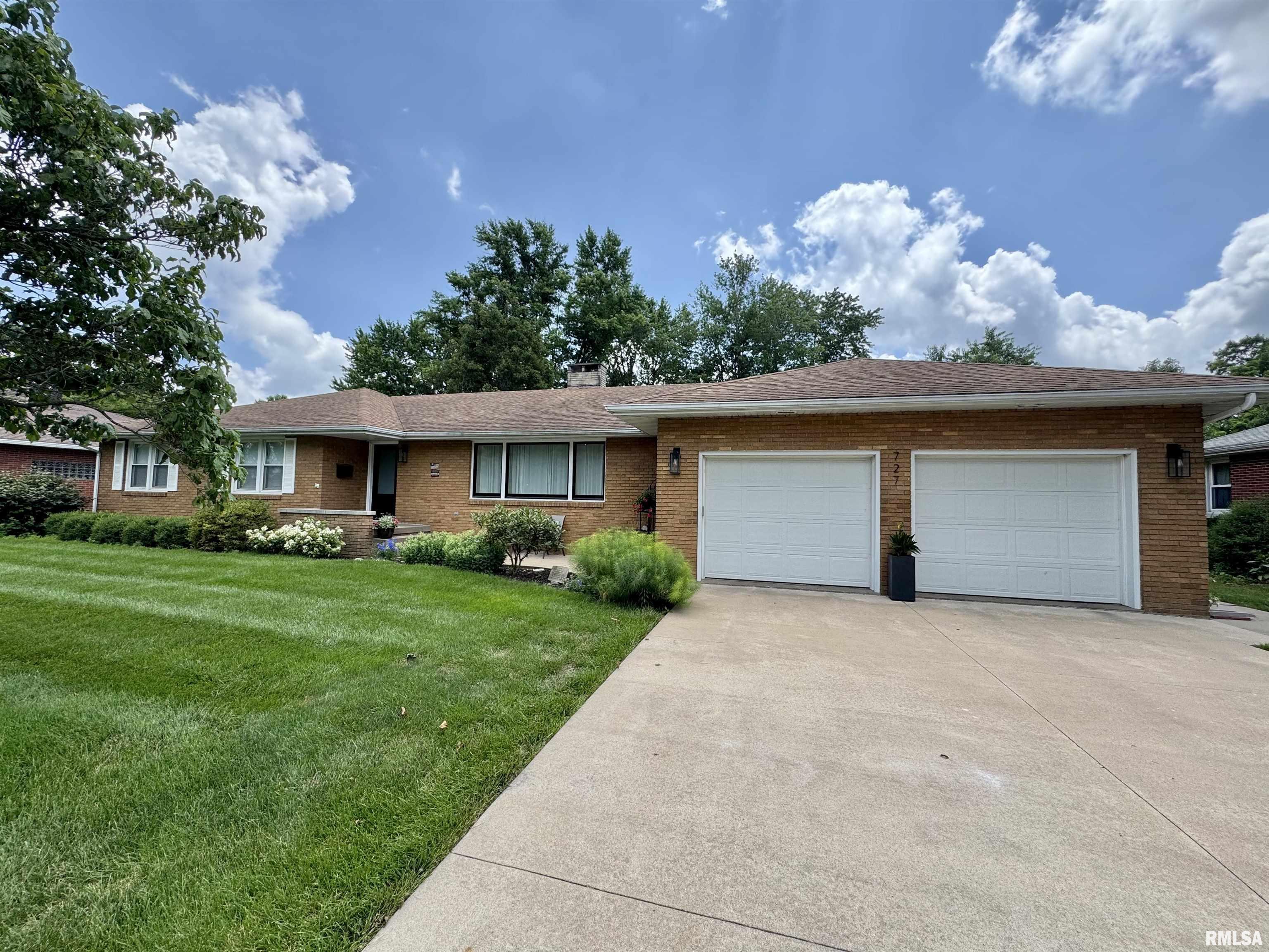 727 East Franklin Street Macomb, IL 61455 - Photo 2 of 53