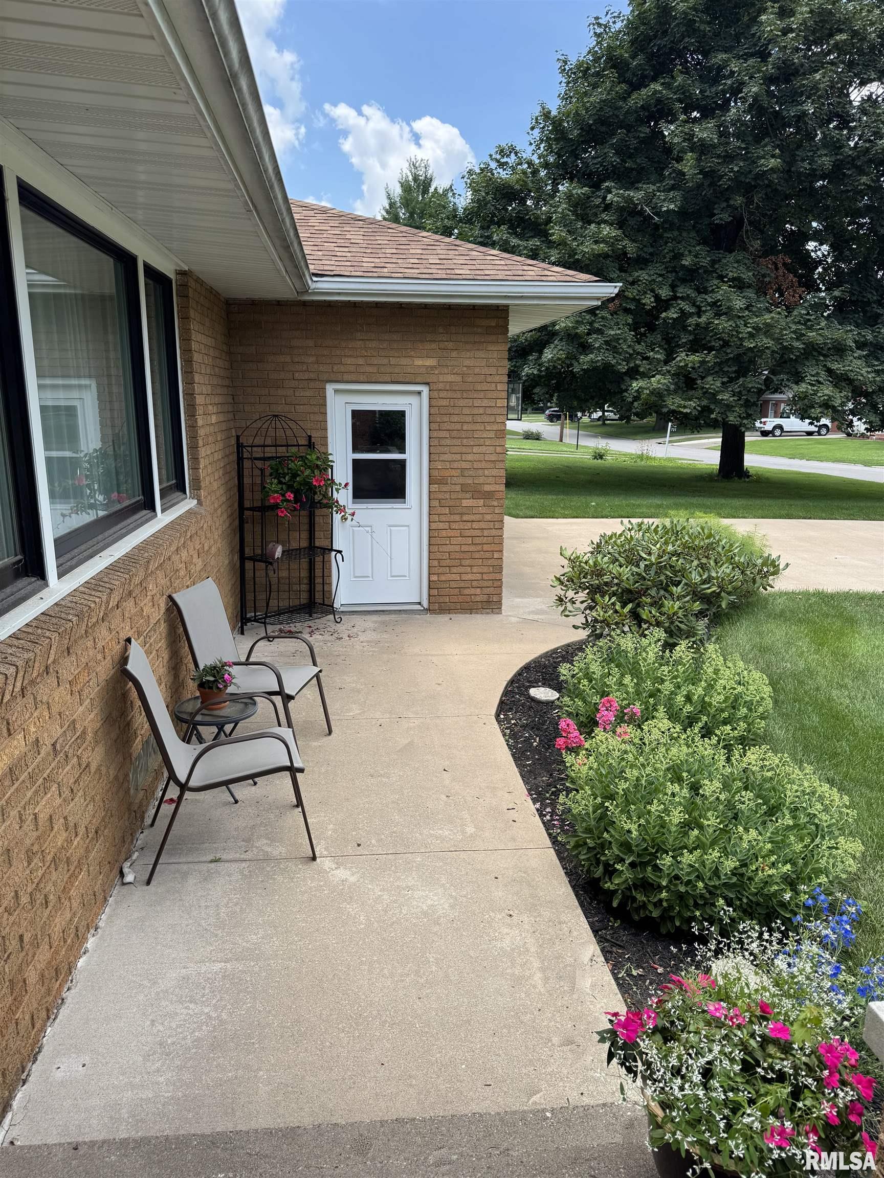 727 East Franklin Street Macomb, IL 61455 - Photo 5 of 53