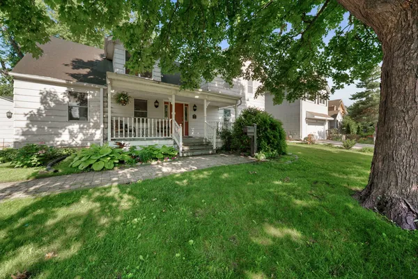 $599,000 | 707 Glenshire Road, Glenview, IL 60025