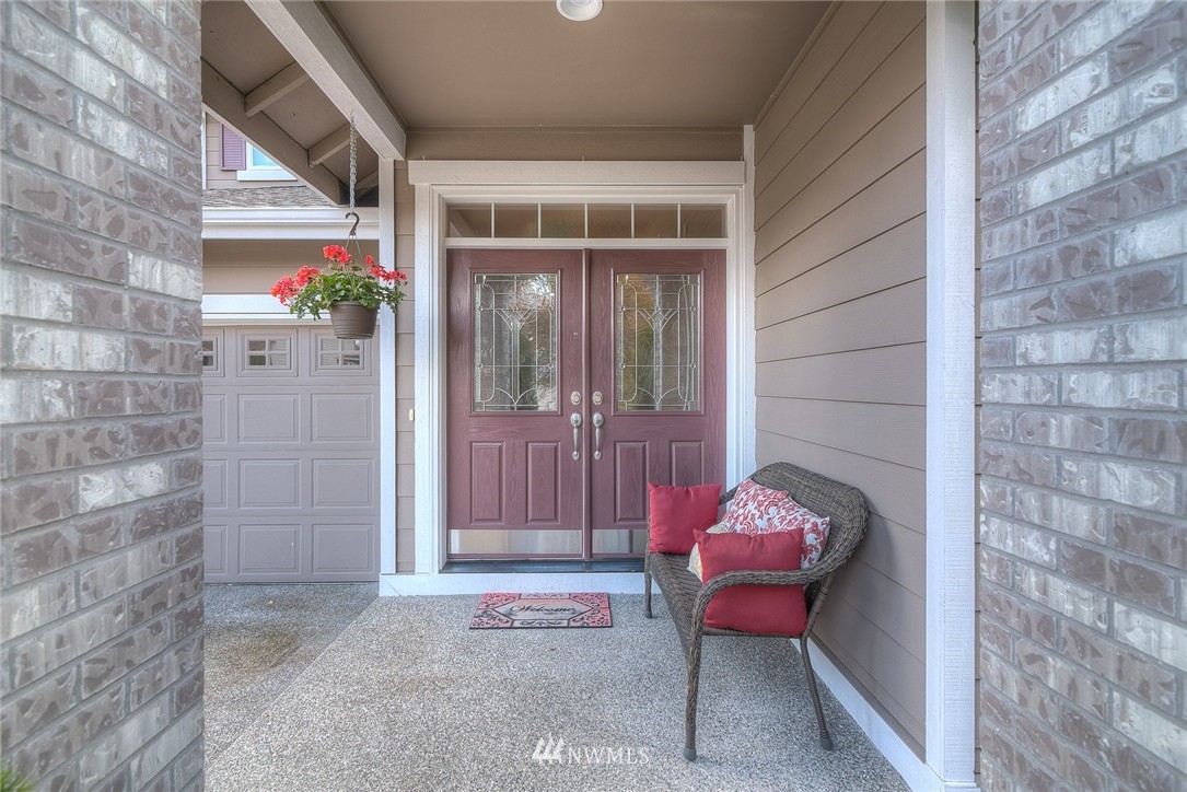 4590 Rutherford Circle Southwest Port Orchard, WA 98367 - Photo 2 of 25 Gallery Image 2