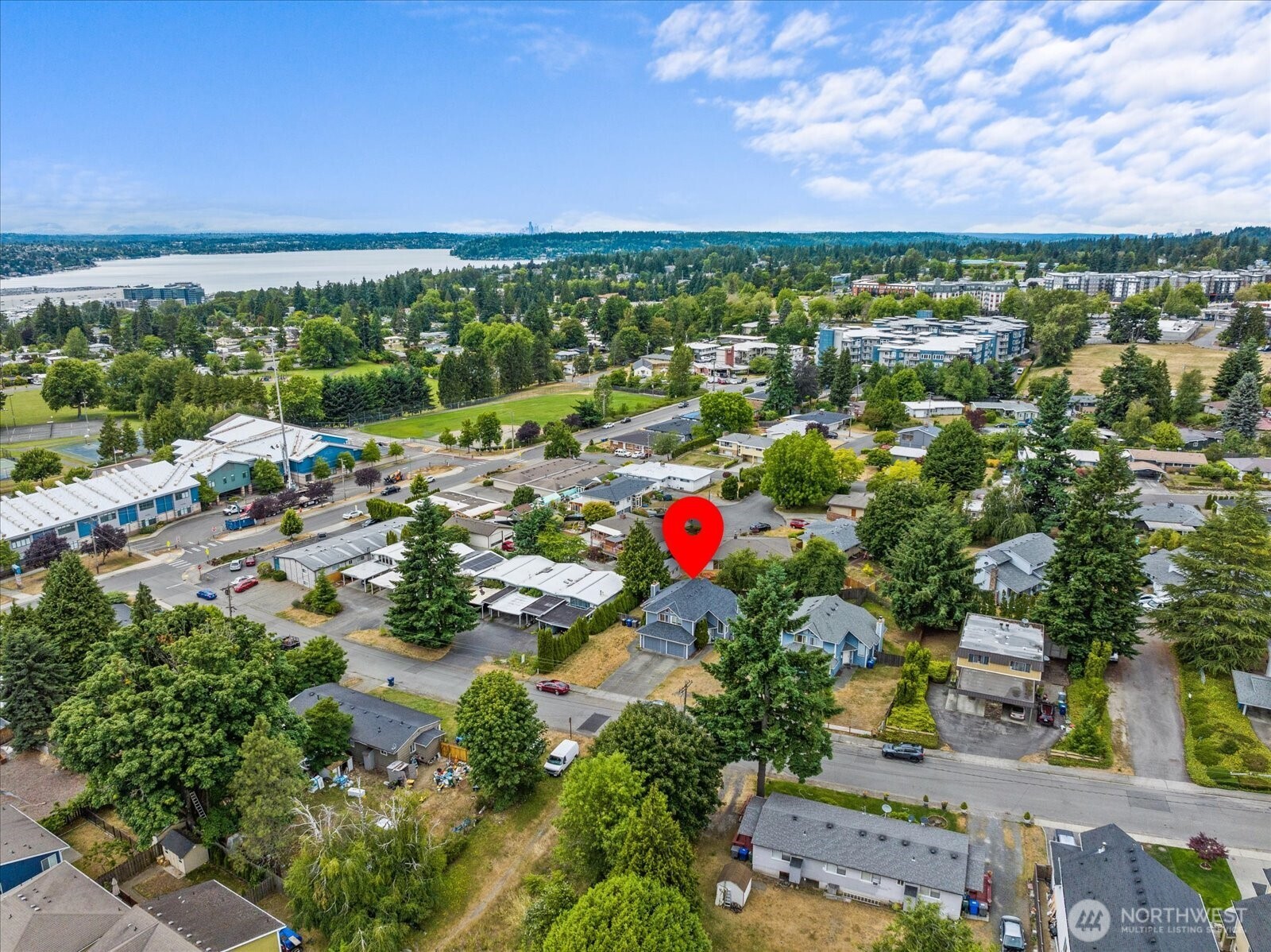 2826 Northeast 8th Street Renton, WA 98056 - Photo 18 of 20