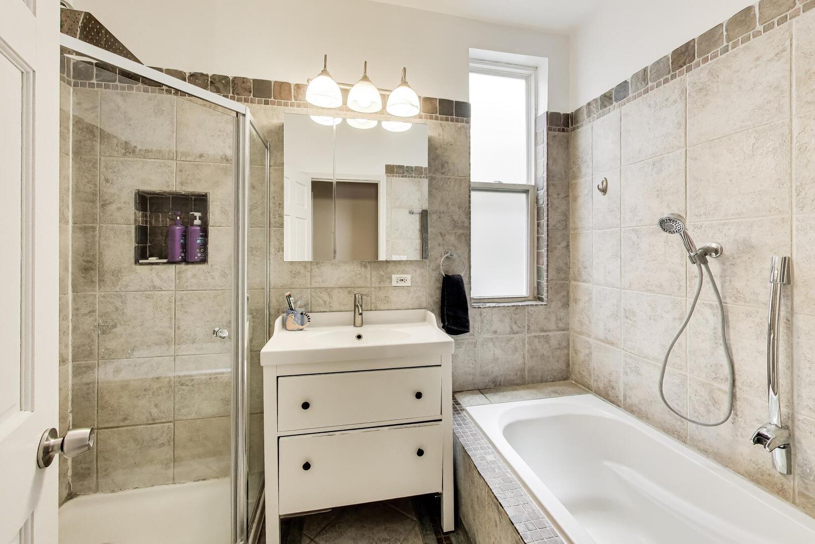 2141 North Point Street, Unit 1F Chicago, IL 60647 - Photo 18 of 30
