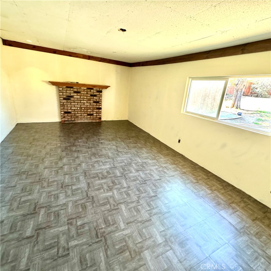 5642 Babb Avenue Riverside, CA 92503 - Photo 13 of 41 a view of an empty room and window