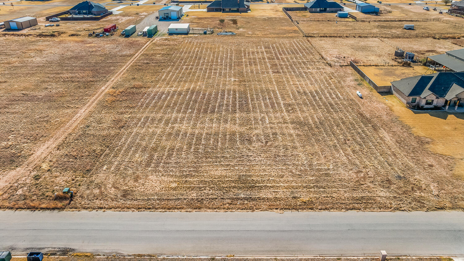 5037 C R 7920 Lubbock, TX 79424 - Photo 10 of 14 a view of swimming pool