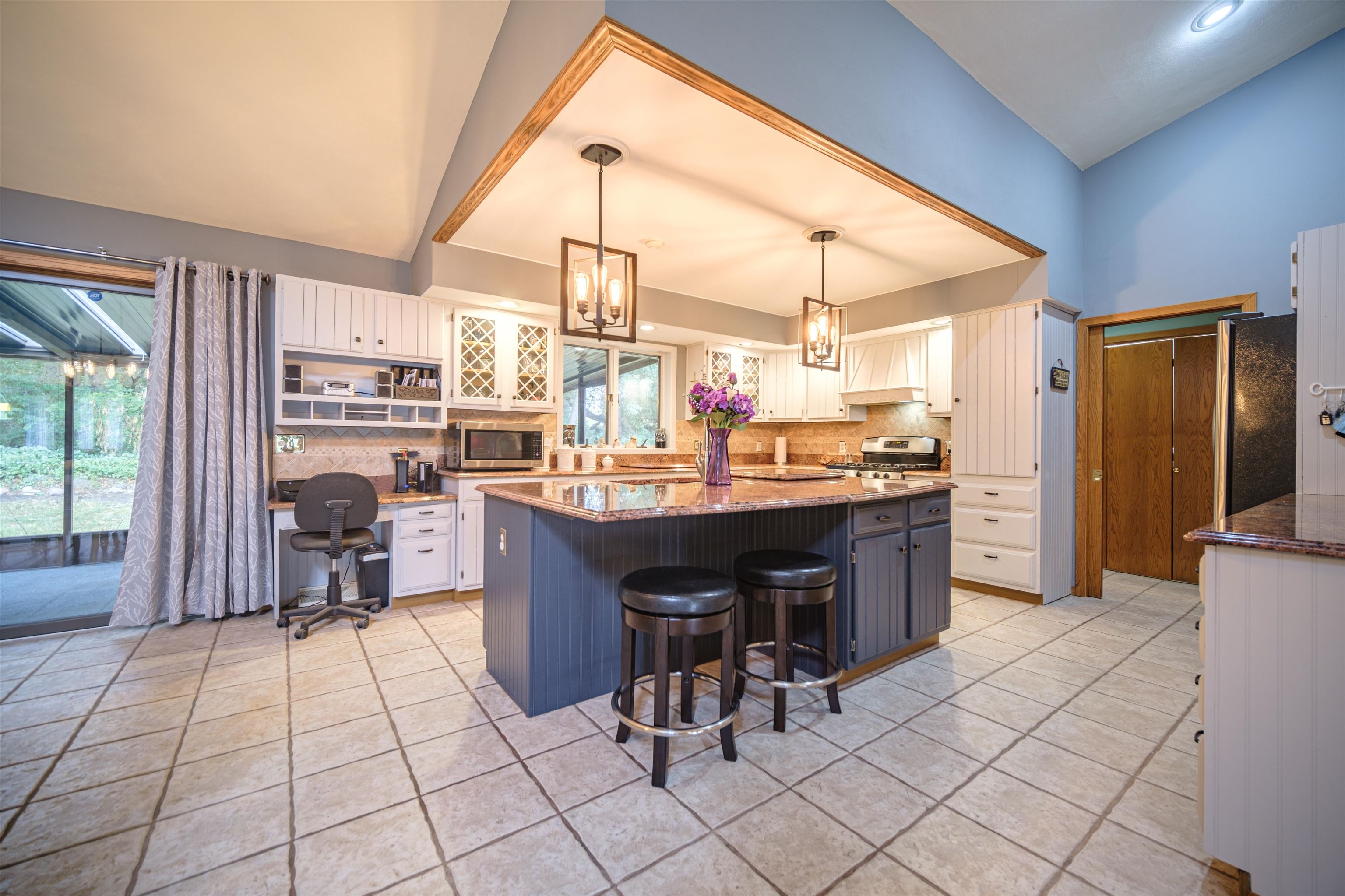 8320 Snaresbrook Road Roscoe, IL 61073 - Photo 11 of 52 Gallery Image 11
