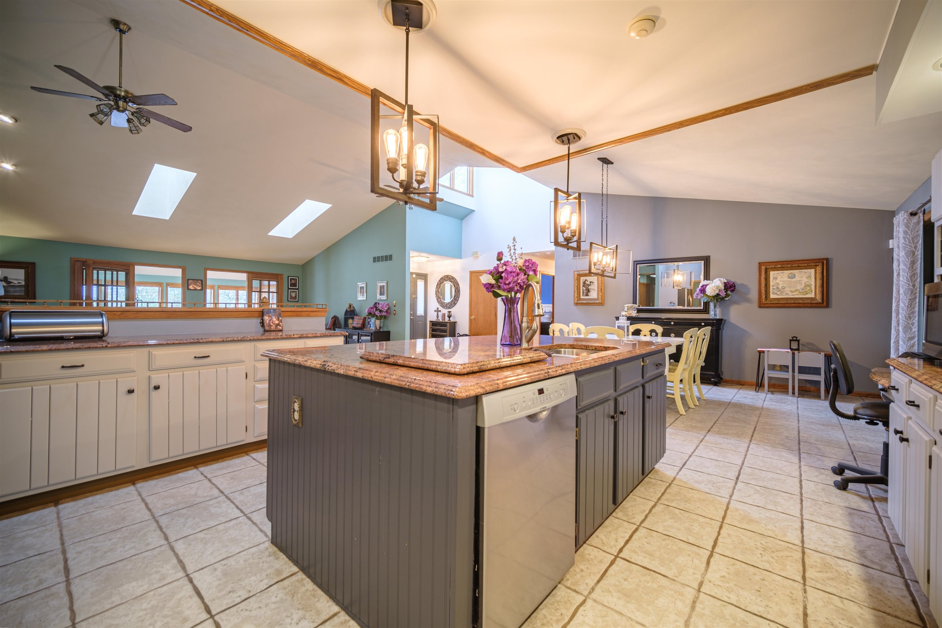 8320 Snaresbrook Road Roscoe, IL 61073 - Photo 15 of 52 Gallery Image 15