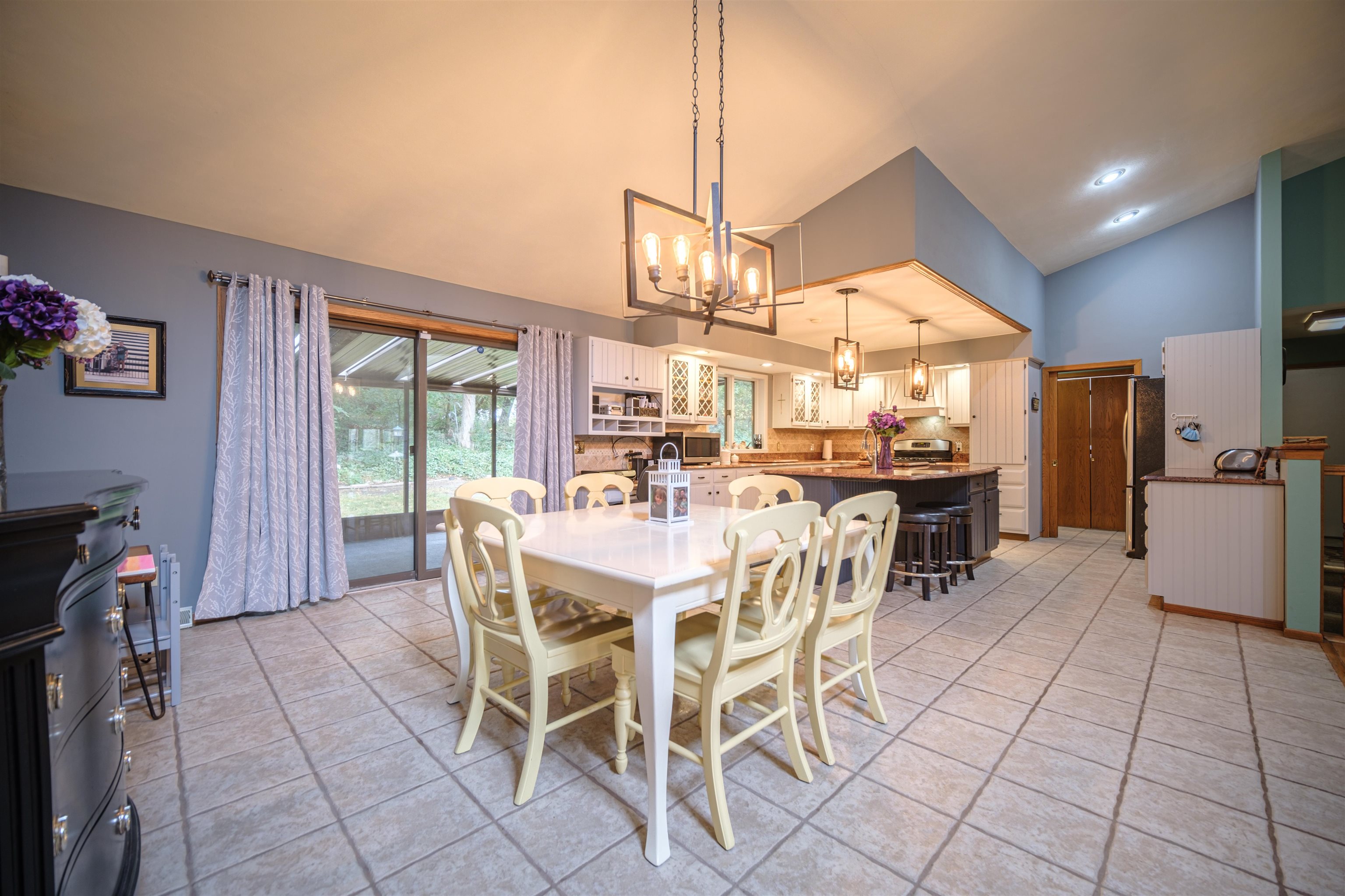 8320 Snaresbrook Road Roscoe, IL 61073 - Photo 19 of 52 Gallery Image 19