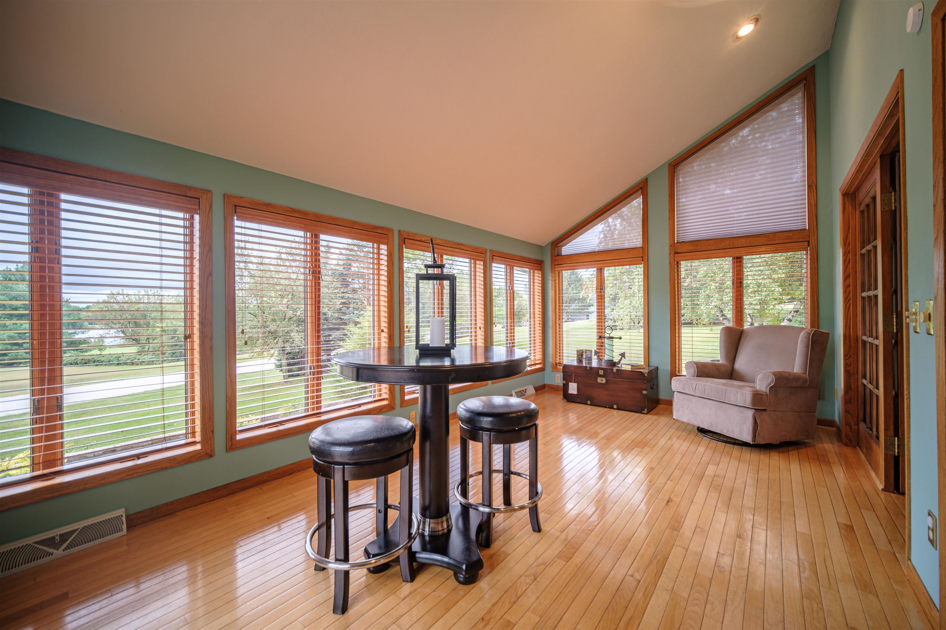 8320 Snaresbrook Road Roscoe, IL 61073 - Photo 22 of 52 Gallery Image 22