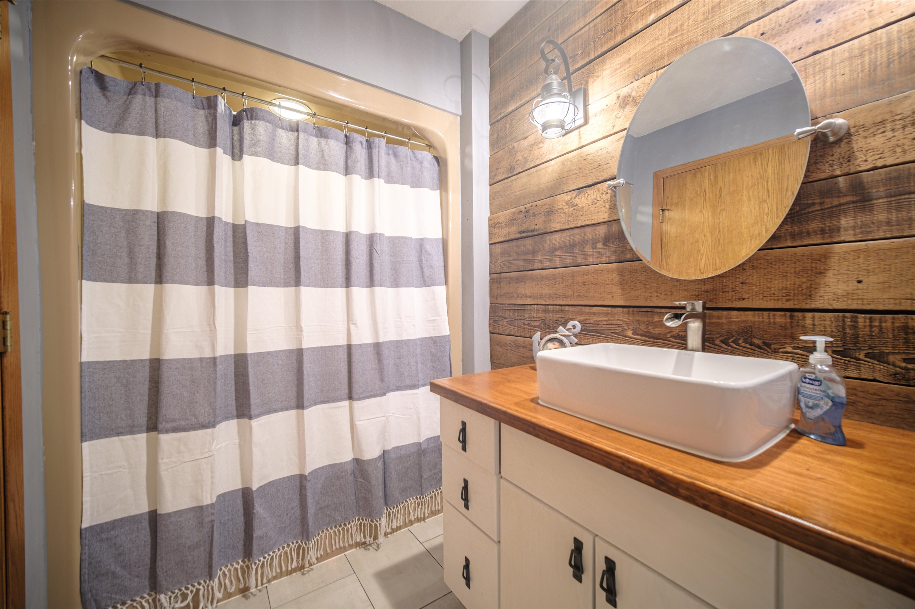 8320 Snaresbrook Road Roscoe, IL 61073 - Photo 35 of 52 Gallery Image 35
