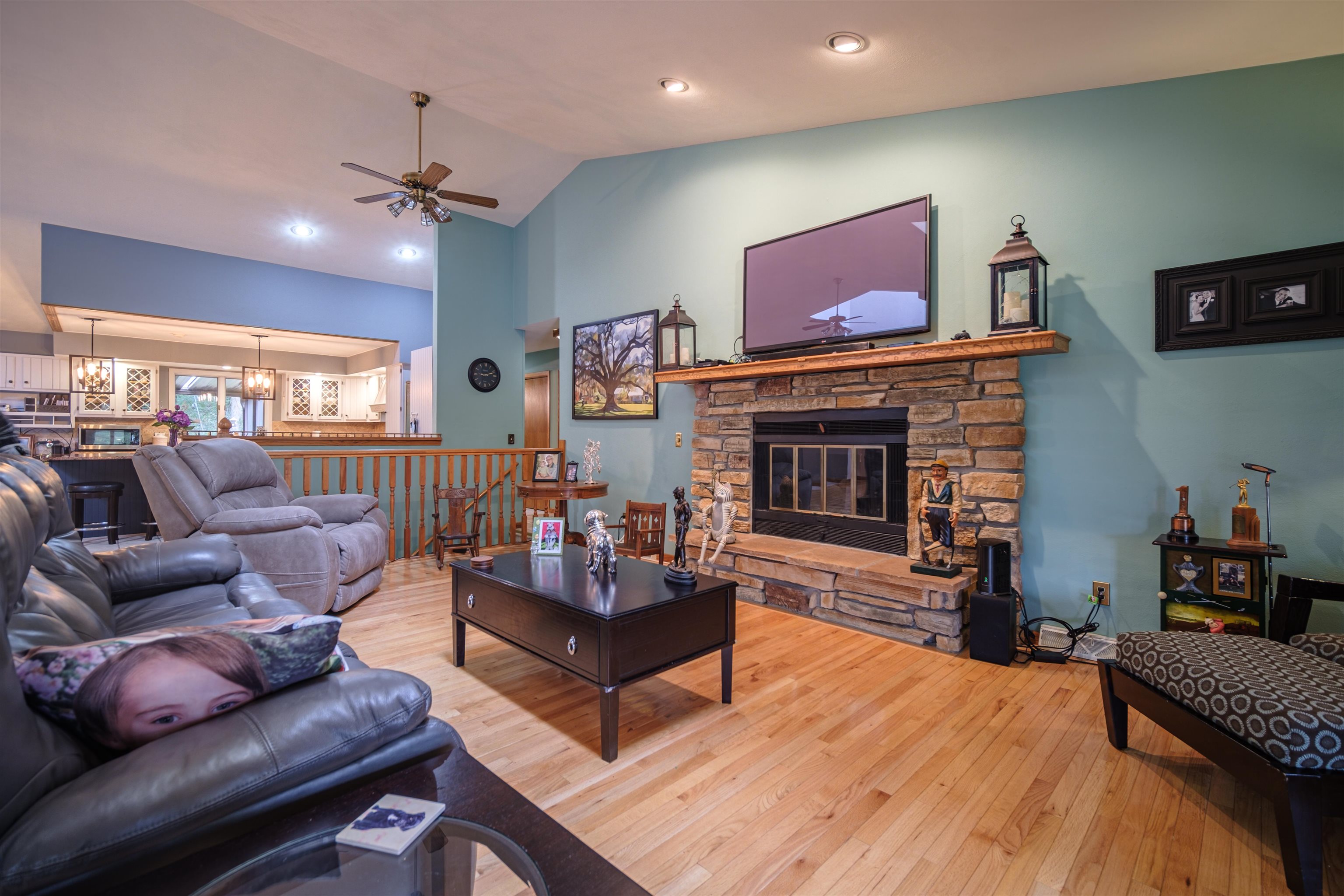 8320 Snaresbrook Road Roscoe, IL 61073 - Photo 9 of 52 Gallery Image 9
