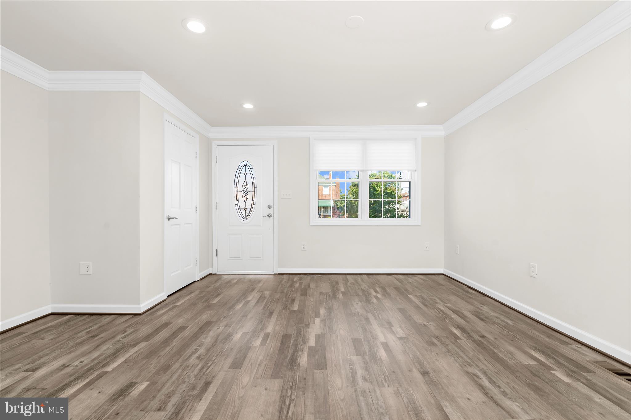 2703 Creston Road Baltimore, MD 21222 - Photo 6 of 38