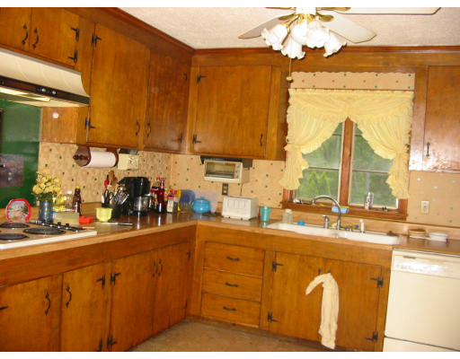 93 Paper Mill Road Westfield, MA 01085 - Photo 4 of 5 Gallery Image 4