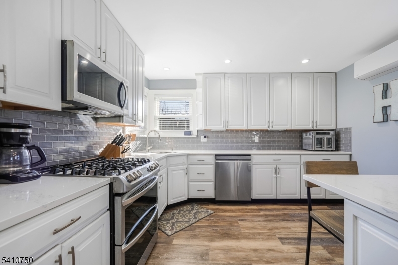 23-41 Berkshire Road Fair Lawn, NJ 07410 - Photo 13 of 35