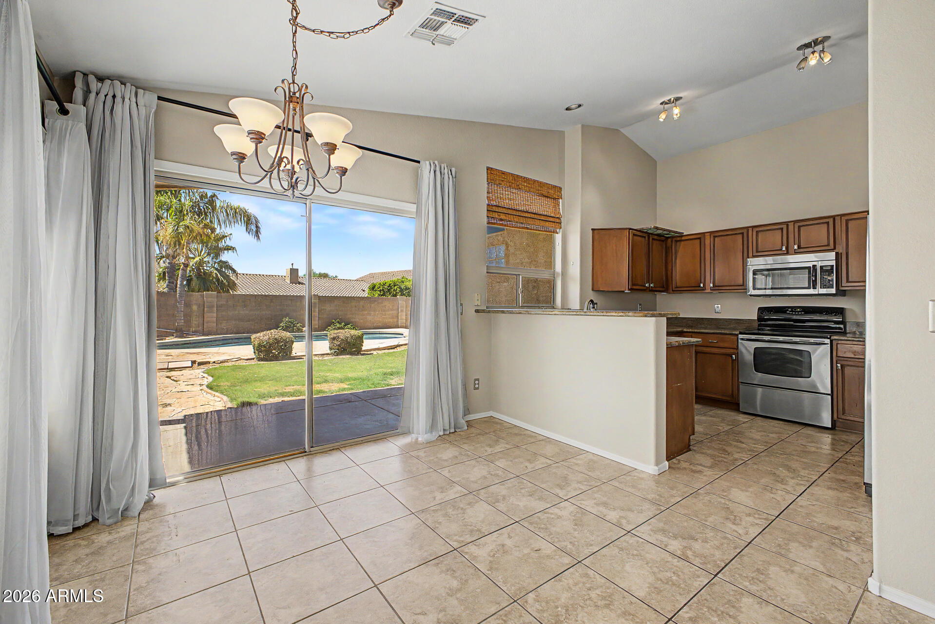 4319 East Tether Trail Phoenix, AZ 85050 - Photo 12 of 41