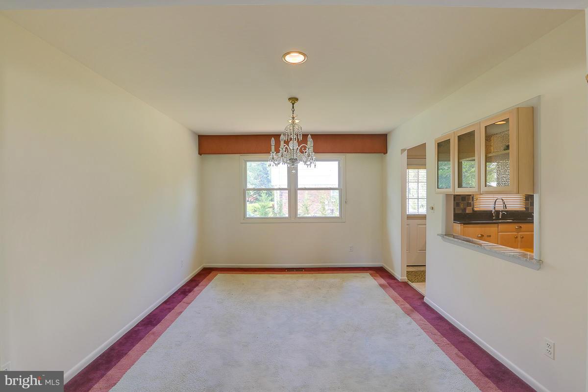 6500 Gardenwick Road Baltimore, MD 21209 - Photo 14 of 30 Dining Room