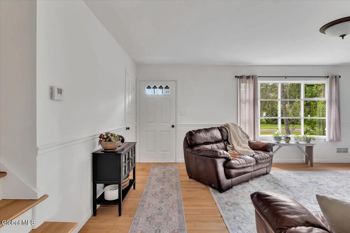 2153 Van Wormer Road Rotterdam, NY 12303 - Photo 4 of 46 04-P1949670