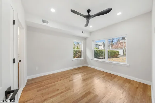 $999,000 | 540 Muriel Parkway, Elizabeth, NJ 07208